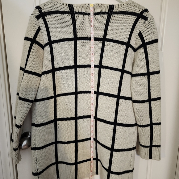 Oliver by escio Fall cardigan sweater size S beige/black 28" long w/ 22" sleeve - Picture 5 of 6